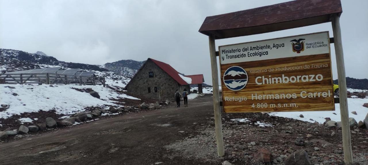 Hermoso Departamento Central Familiar Tu Refugio Con Impresionantes Vistas A La Ciudad, Montanas Y Nevados Riobamba Exterior foto